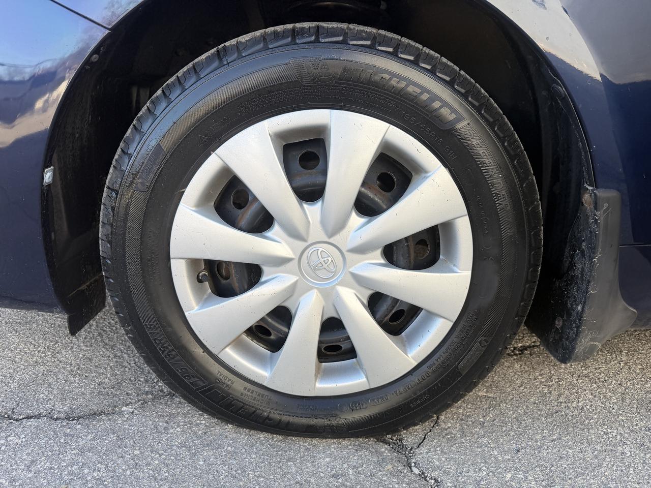 2011 Toyota Corolla 4dr Auto CE !! ONE OWNER ! NO ACCIDENTS 122753 KMS Photo