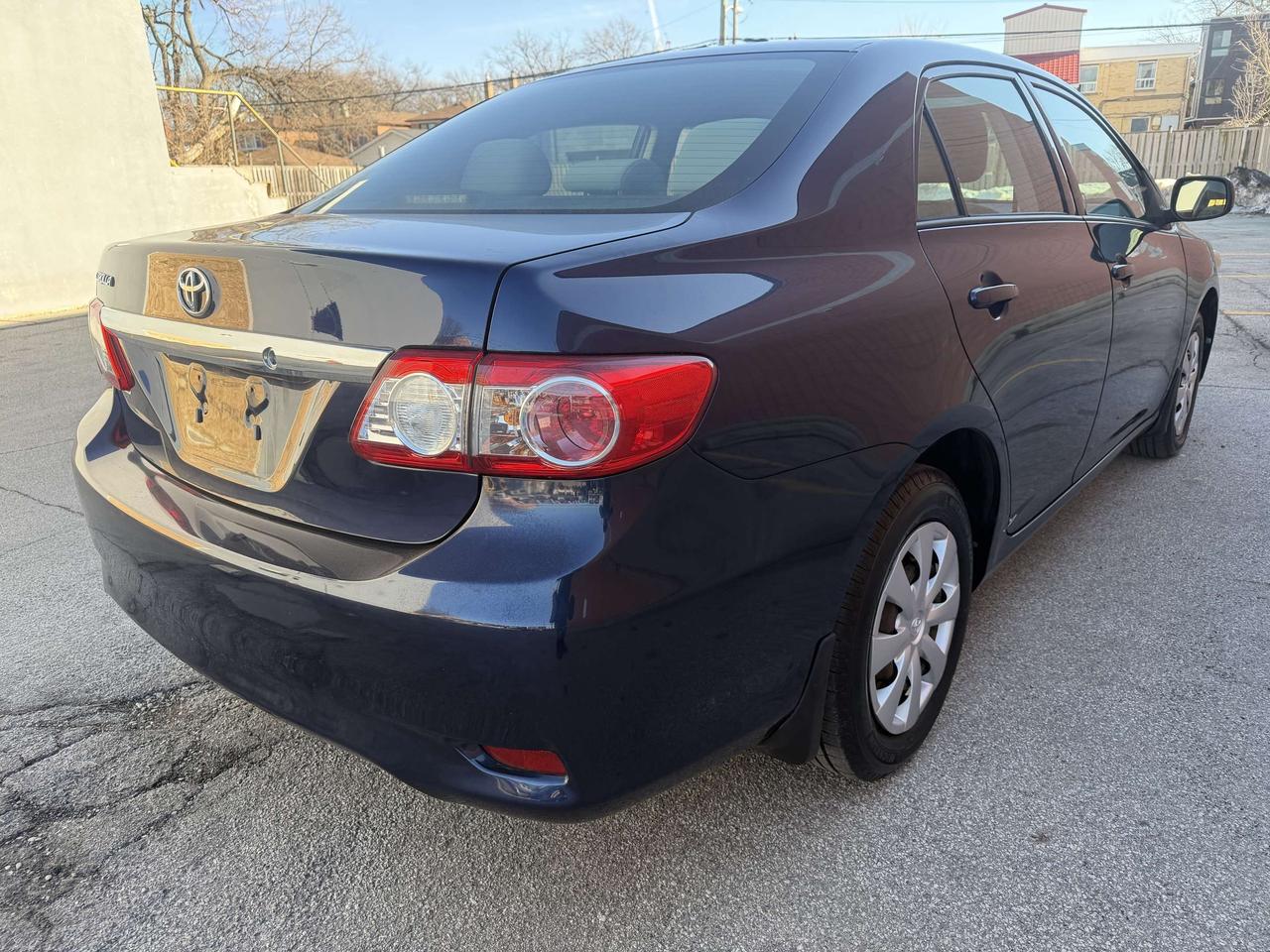 2011 Toyota Corolla 4dr Auto CE !! ONE OWNER ! NO ACCIDENTS 122753 KMS Photo4