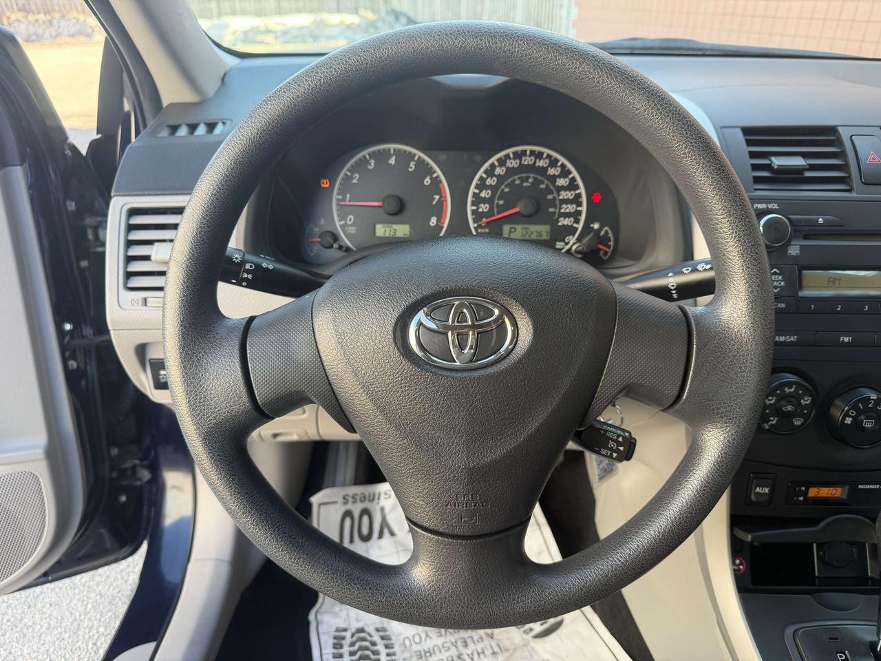 2011 Toyota Corolla 4dr Auto CE !! ONE OWNER ! NO ACCIDENTS 122753 KMS Photo