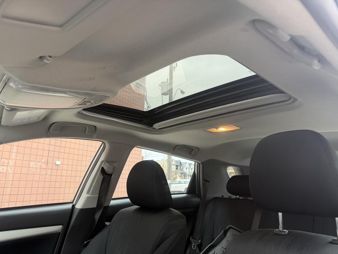 2013 Toyota Matrix Wgn Auto FWD !!! 67586 !!! CAR FAX CLEAN !!! MINT Photo