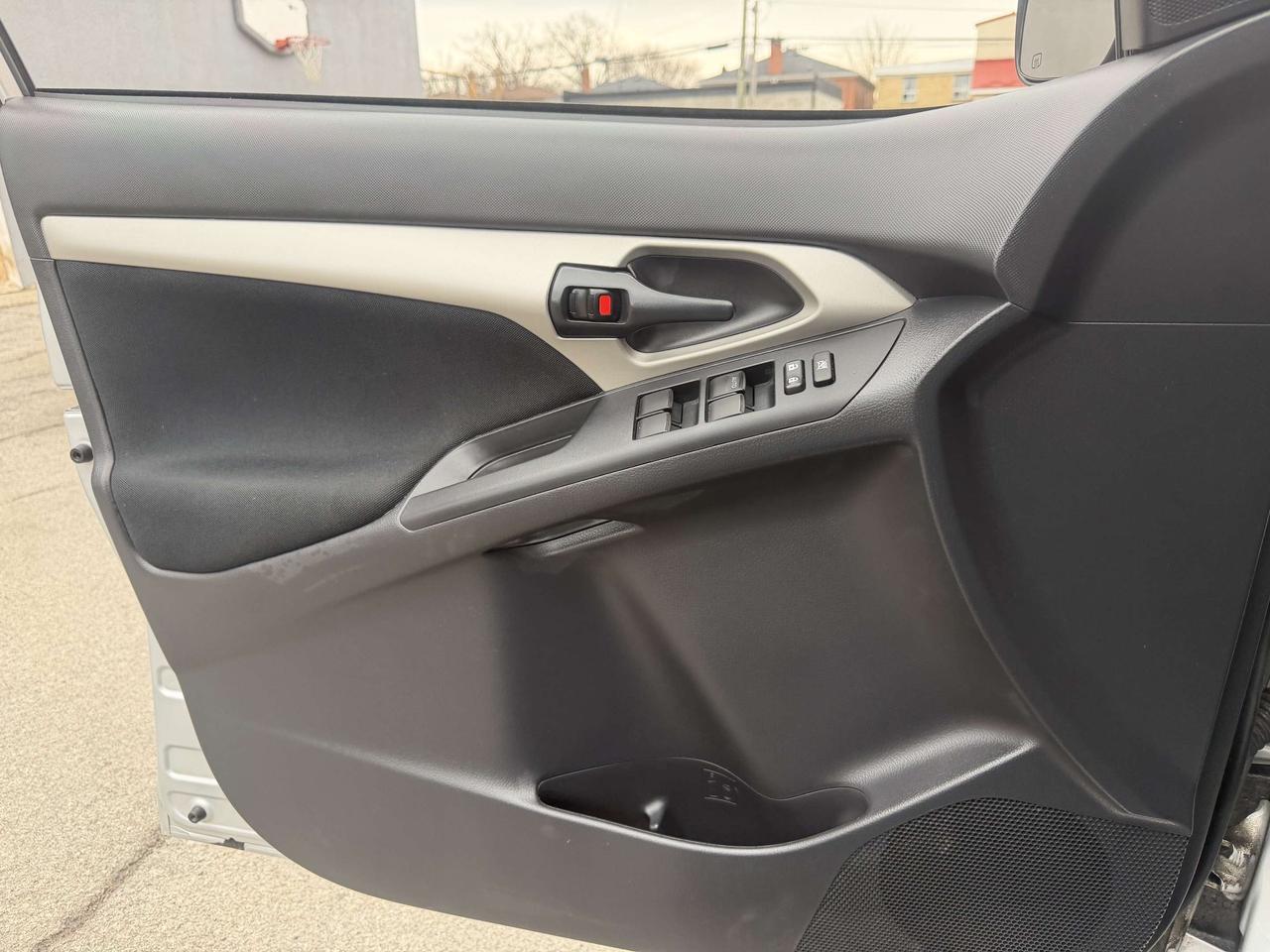 2013 Toyota Matrix !! JUST SOLD SOLD SOLD !! 67586 !!! CAR FAX CLEAN Photo