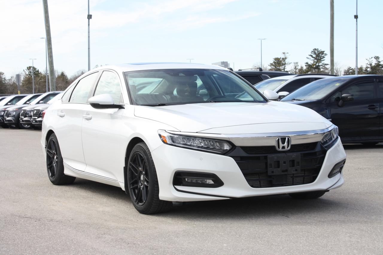 2018 Honda Accord Touring CVT / Leather / Heated Seats / Sunroof Photo2