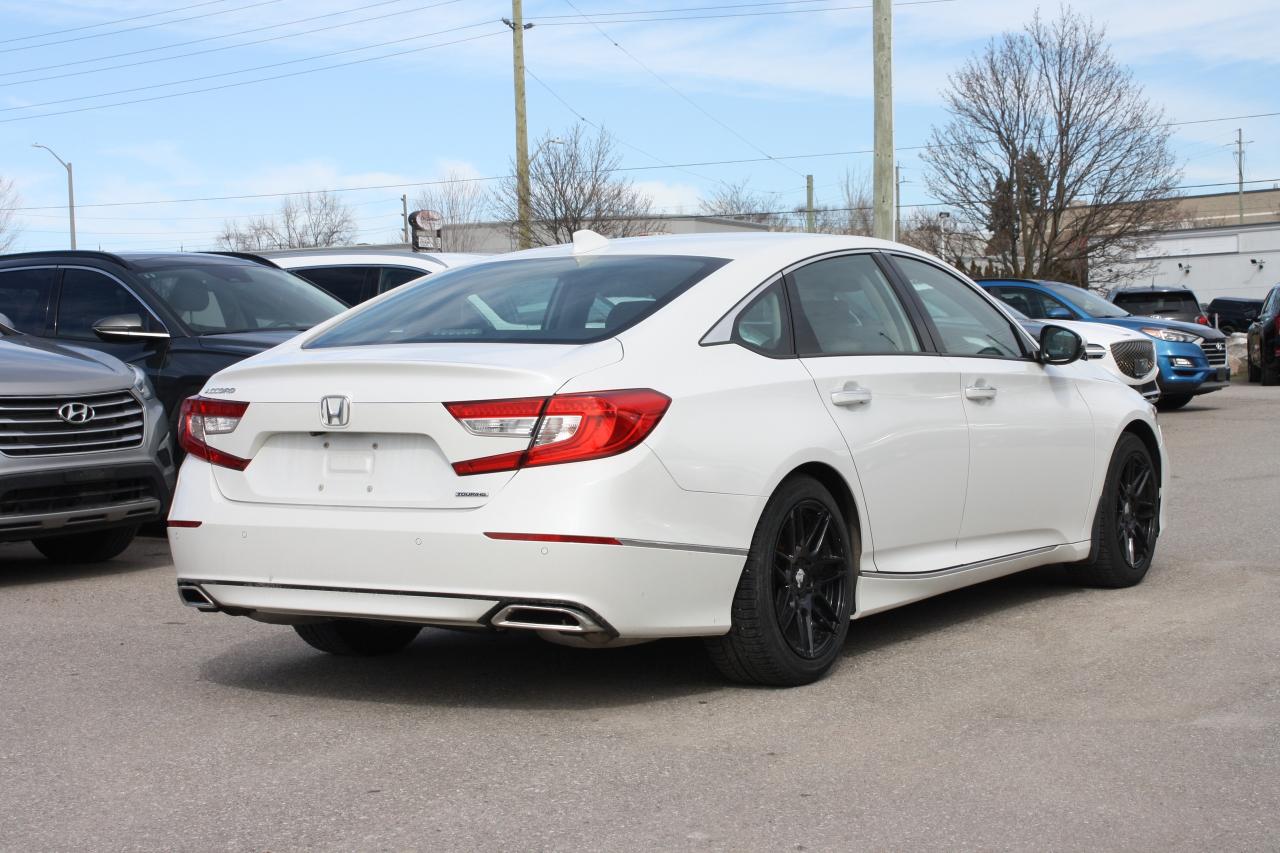 2018 Honda Accord Touring CVT / Leather / Heated Seats / Sunroof Photo