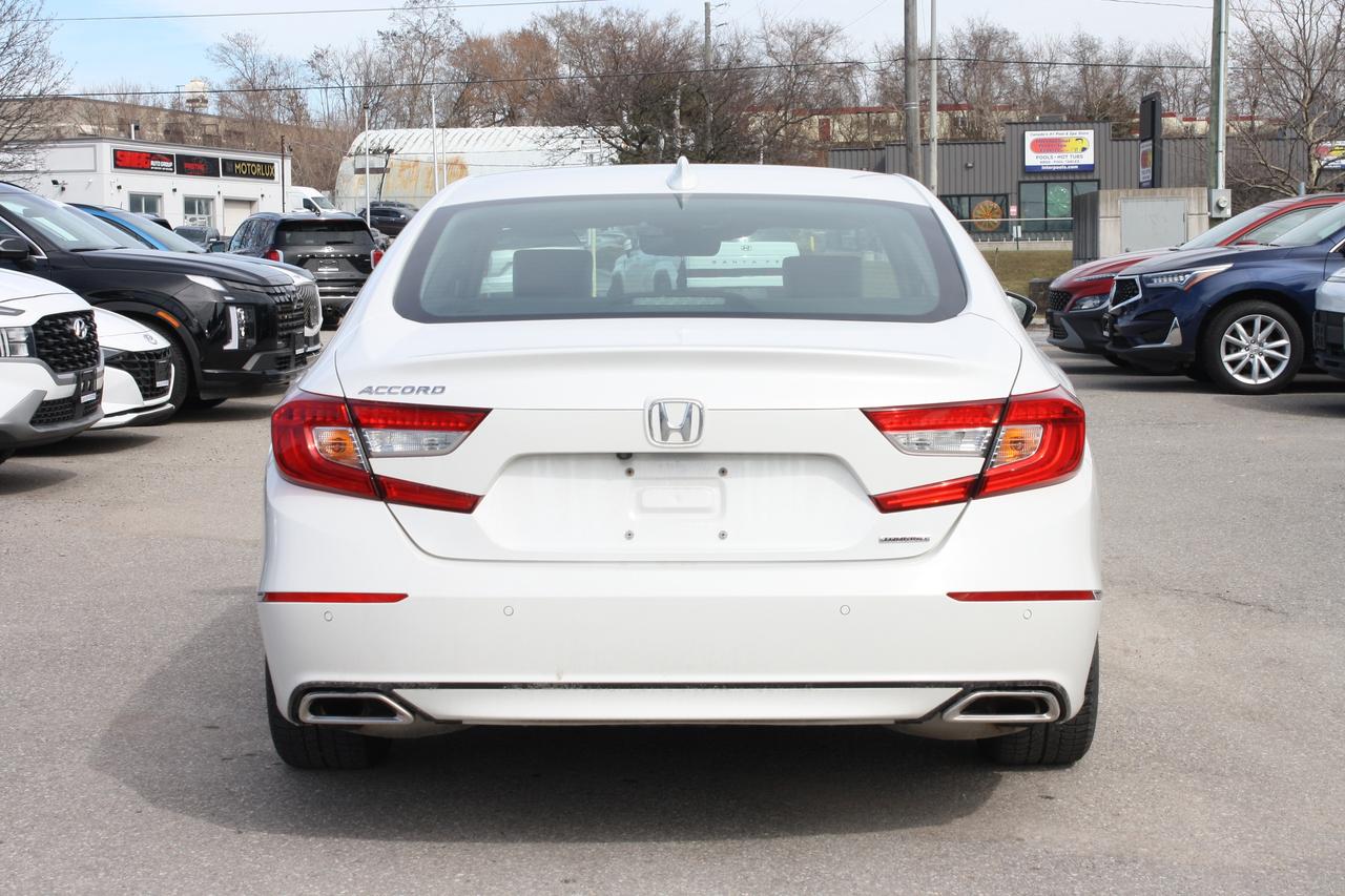 2018 Honda Accord Touring CVT / Leather / Heated Seats / Sunroof Photo