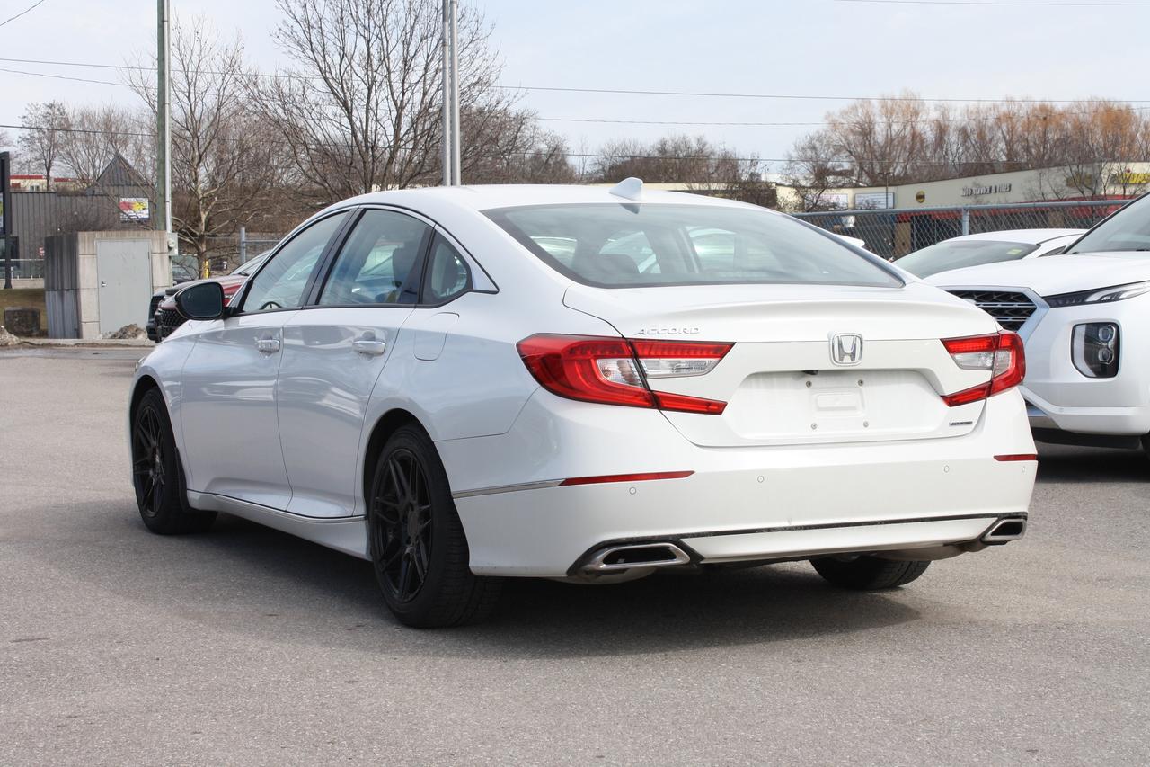 2018 Honda Accord Touring CVT / Leather / Heated Seats / Sunroof Photo
