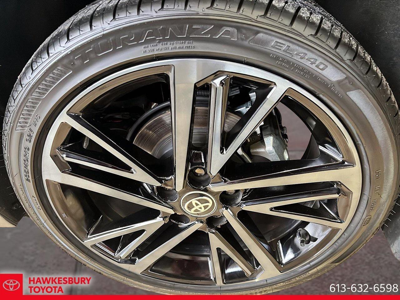 2025 Toyota Camry Hybrid XSE AWD Photo