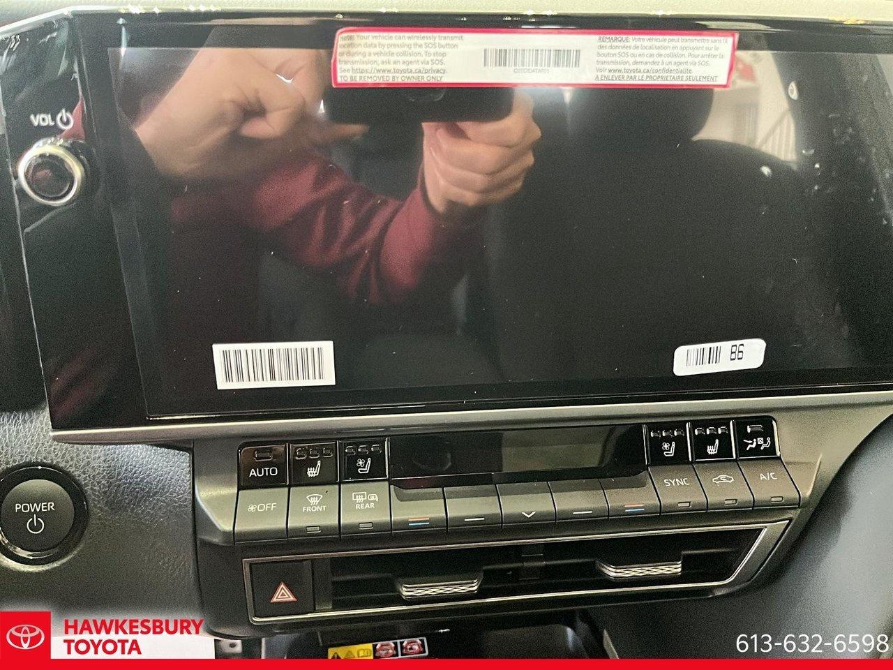 2025 Toyota Camry Hybrid XSE AWD Photo