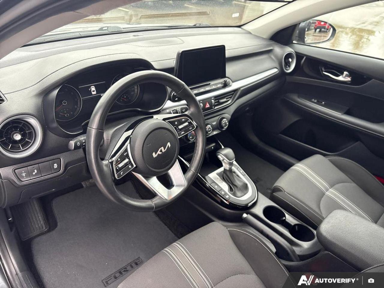 2024 Kia Forte EX+   NO ACCIDENTS   CARPLAY   6.0L/100KM Photo