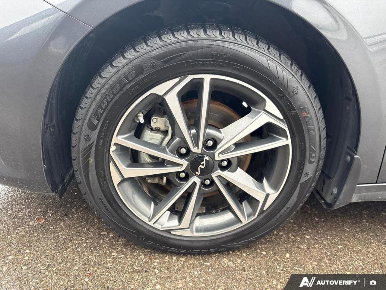 2024 Kia Forte EX+   NO ACCIDENTS   CARPLAY   6.0L/100KM Photo
