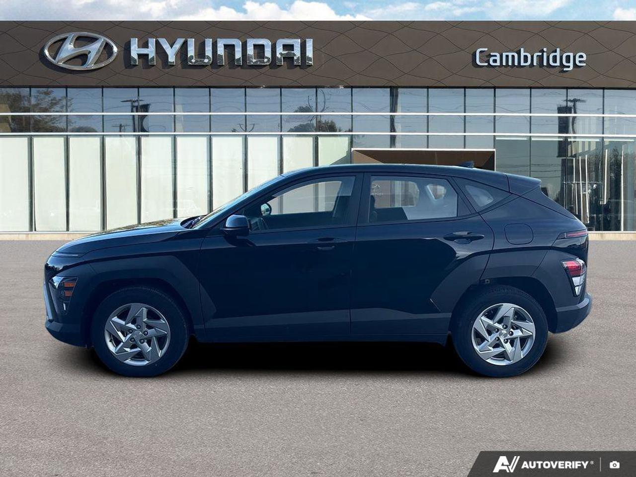 2024 Hyundai KONA Essential Photo3