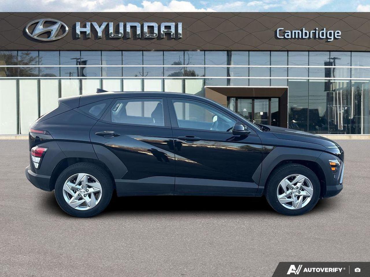 2024 Hyundai KONA Essential Photo