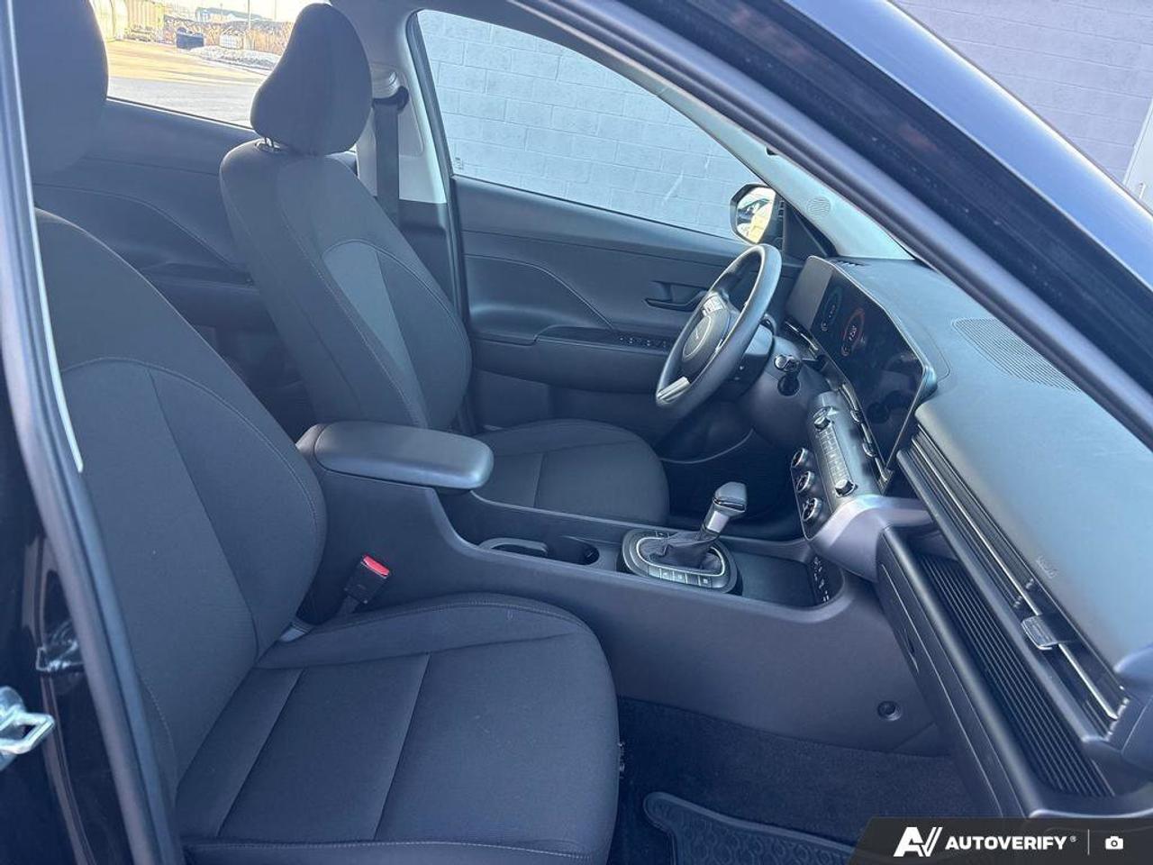 2024 Hyundai KONA Essential Photo