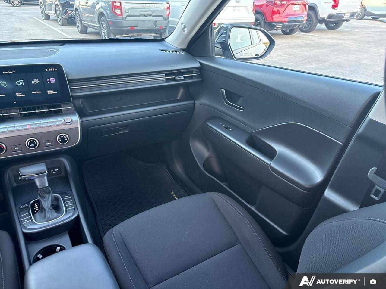 2024 Hyundai KONA Essential Photo