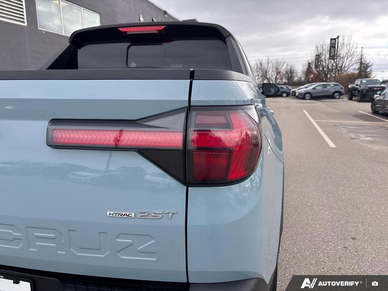 2023 Hyundai Santa Cruz Ultimate   NO ACCIDENTS   ONE OWNER   8.7L/100KM Photo