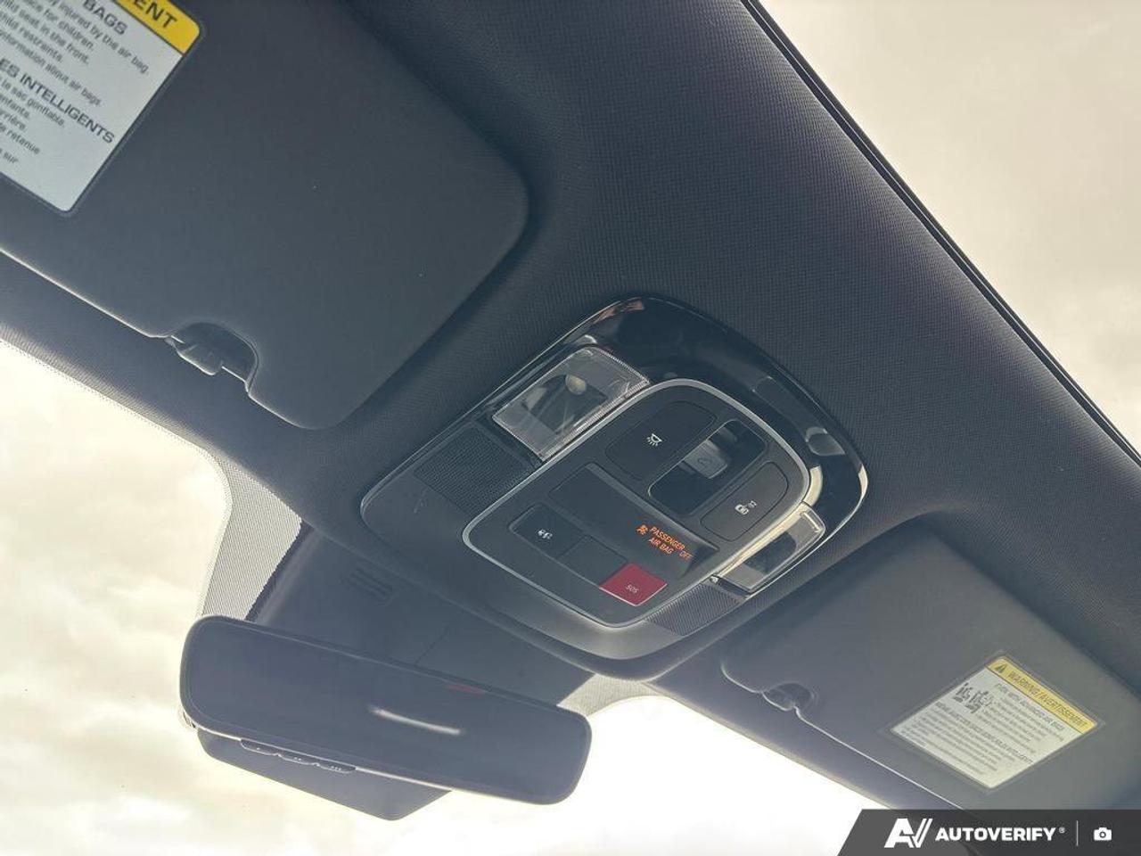 2023 Hyundai Santa Cruz Ultimate   NO ACCIDENTS   ONE OWNER   8.7L/100KM Photo