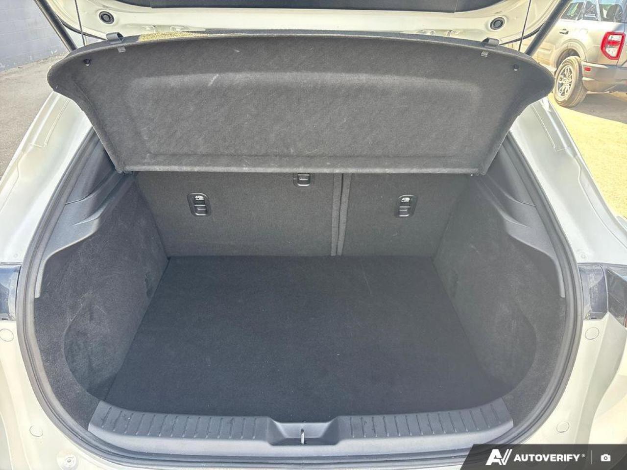 2025 Mazda CX-30 GS Photo