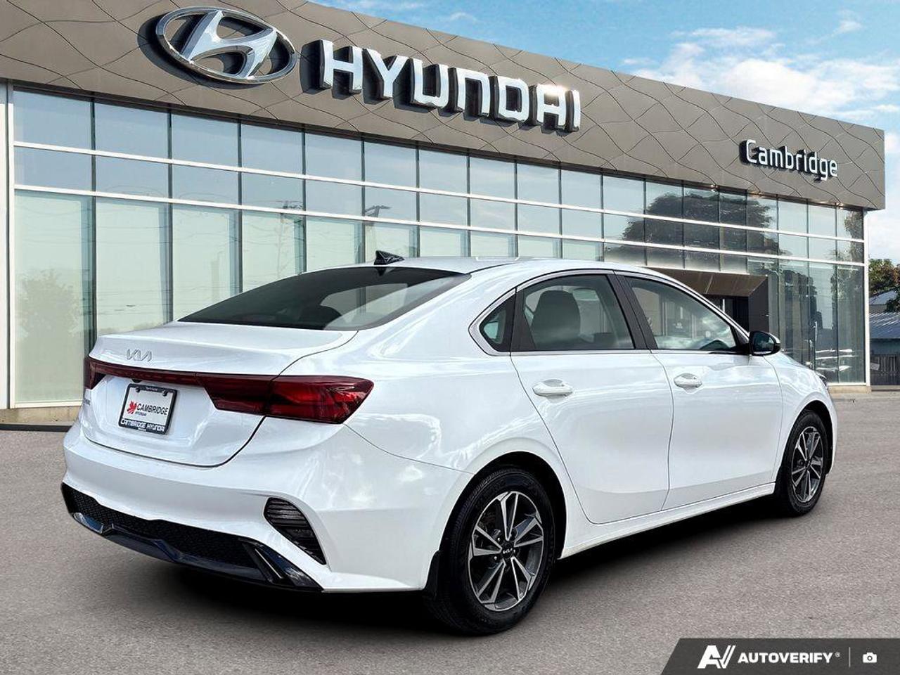 2024 Kia Forte EX+   NO ACCIDENTS   CARPLAY   6.0L/100KM Photo