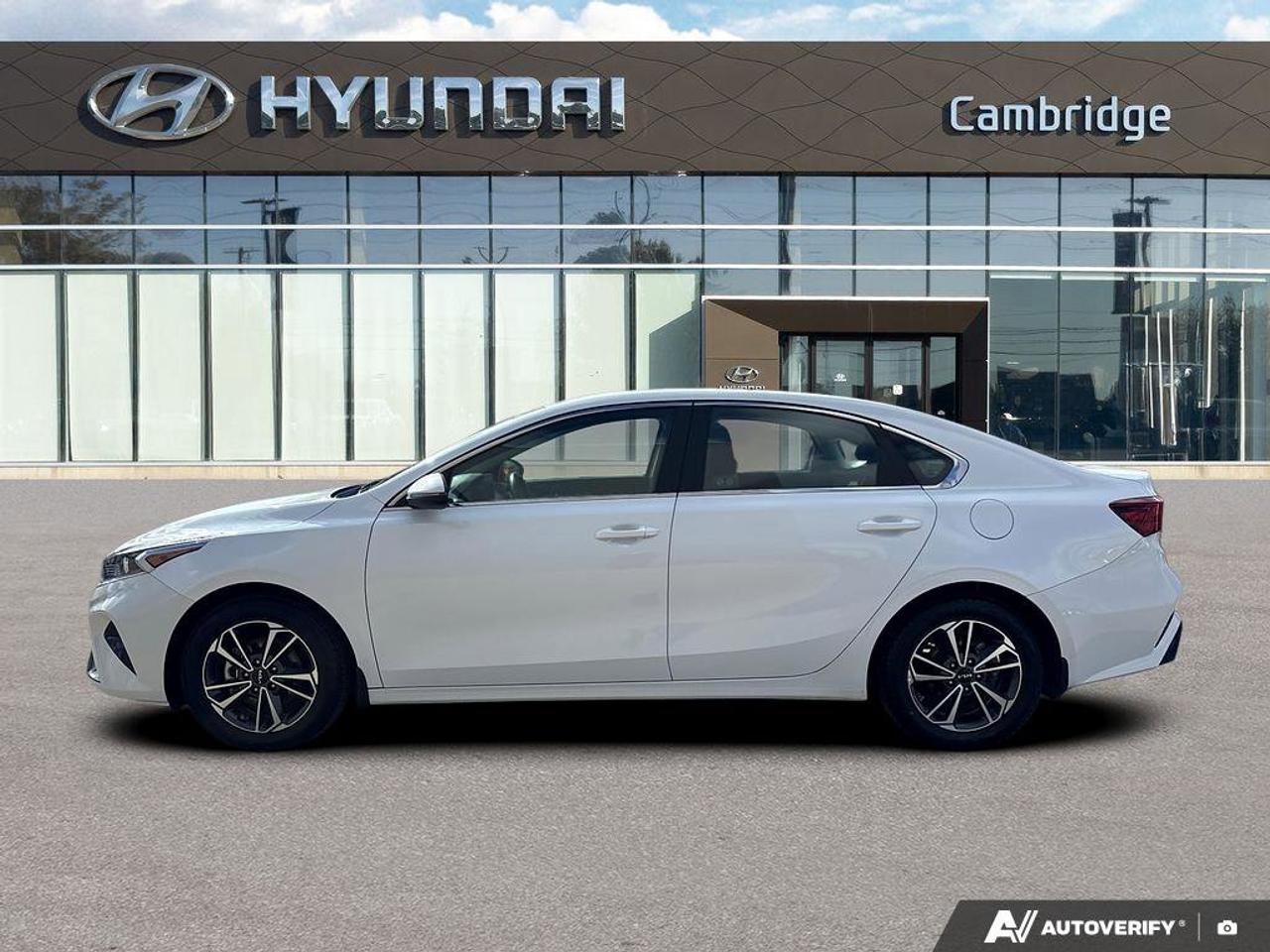 2024 Kia Forte EX+   NO ACCIDENTS   CARPLAY   6.0L/100KM Photo3