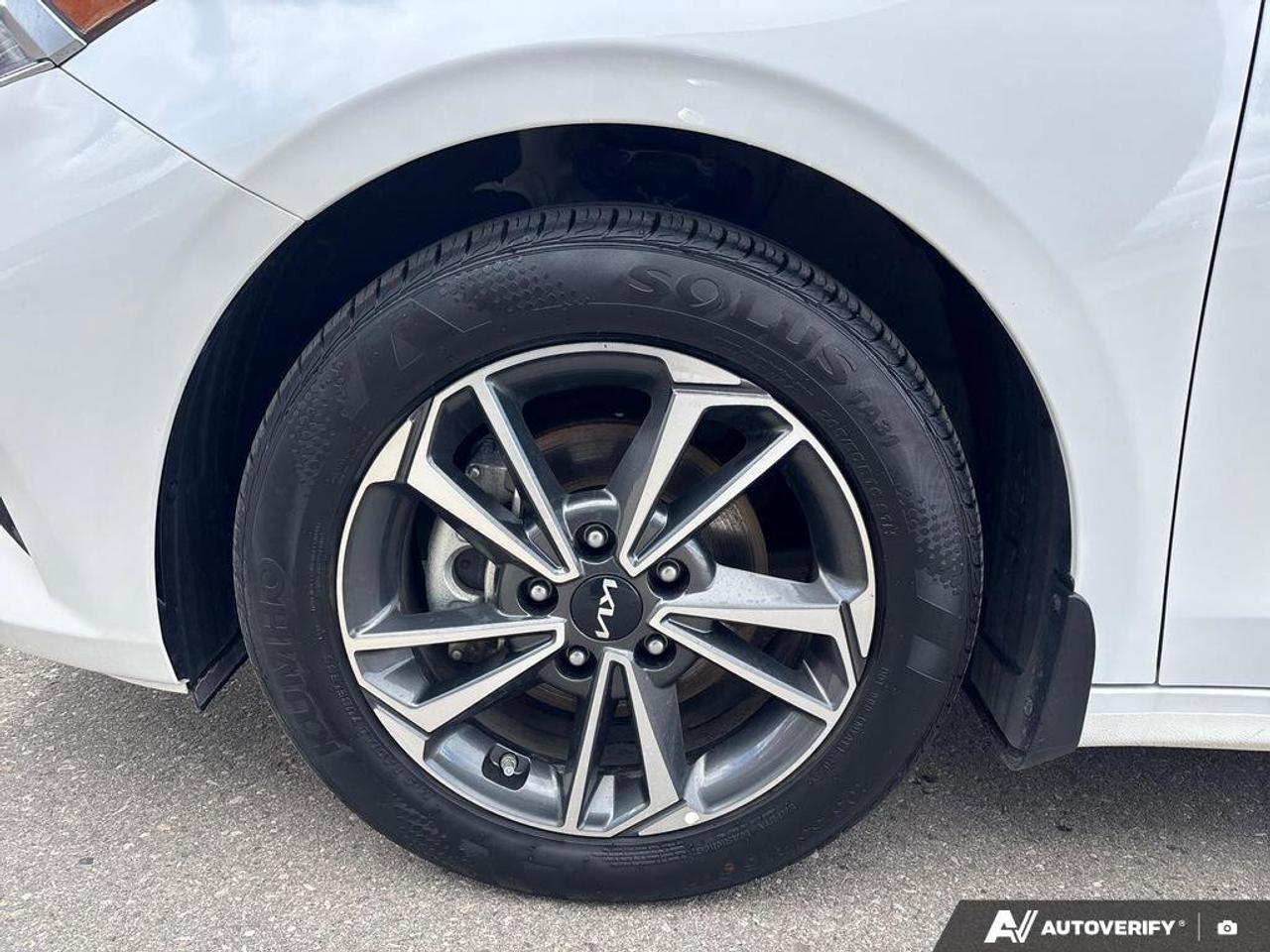 2024 Kia Forte EX+   NO ACCIDENTS   CARPLAY   6.0L/100KM Photo