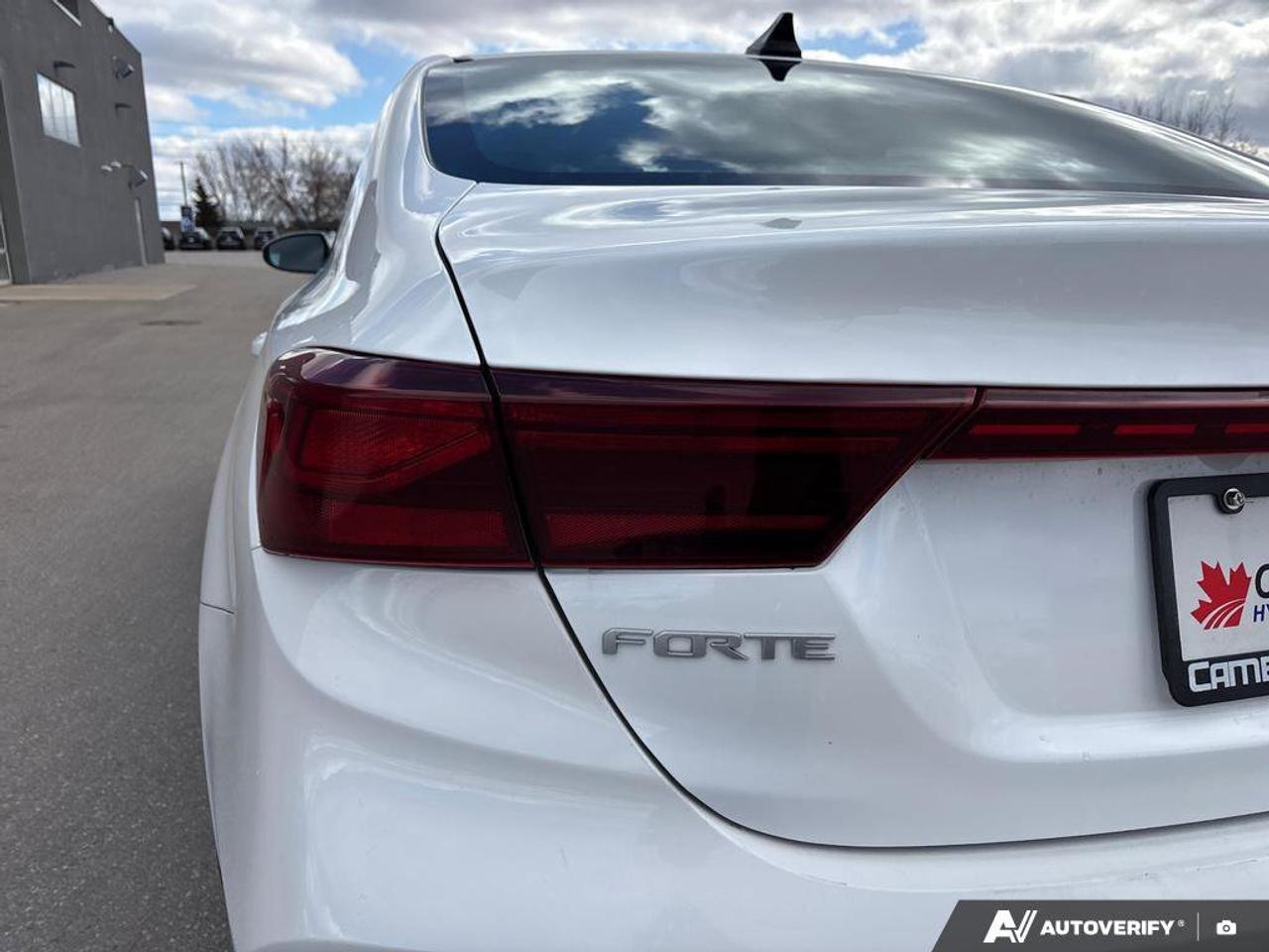2024 Kia Forte EX+   NO ACCIDENTS   CARPLAY   6.0L/100KM Photo