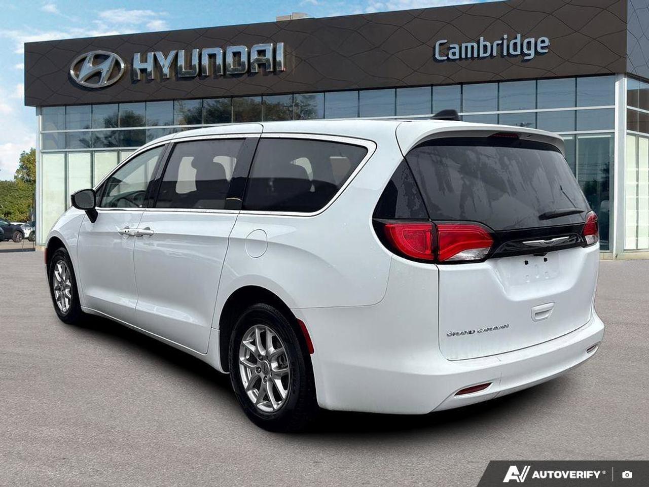 2024 Chrysler Grand Caravan SXT Photo