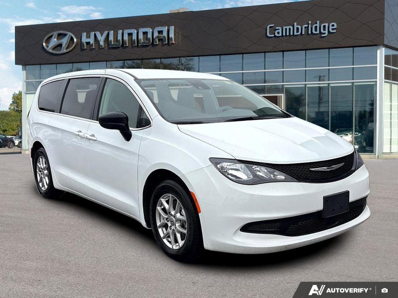 2024 Chrysler Grand Caravan SXT Photo