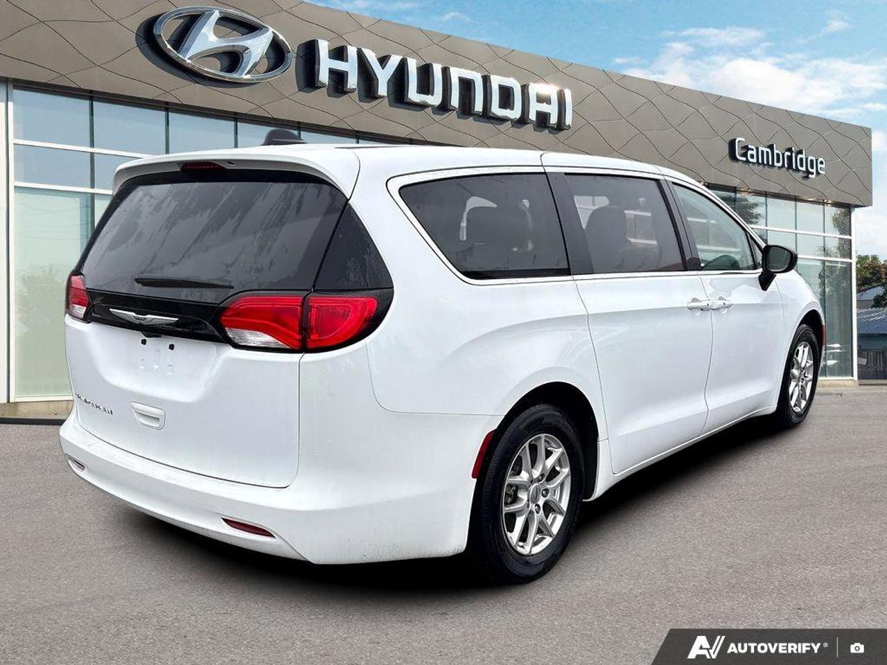 2024 Chrysler Grand Caravan SXT Photo