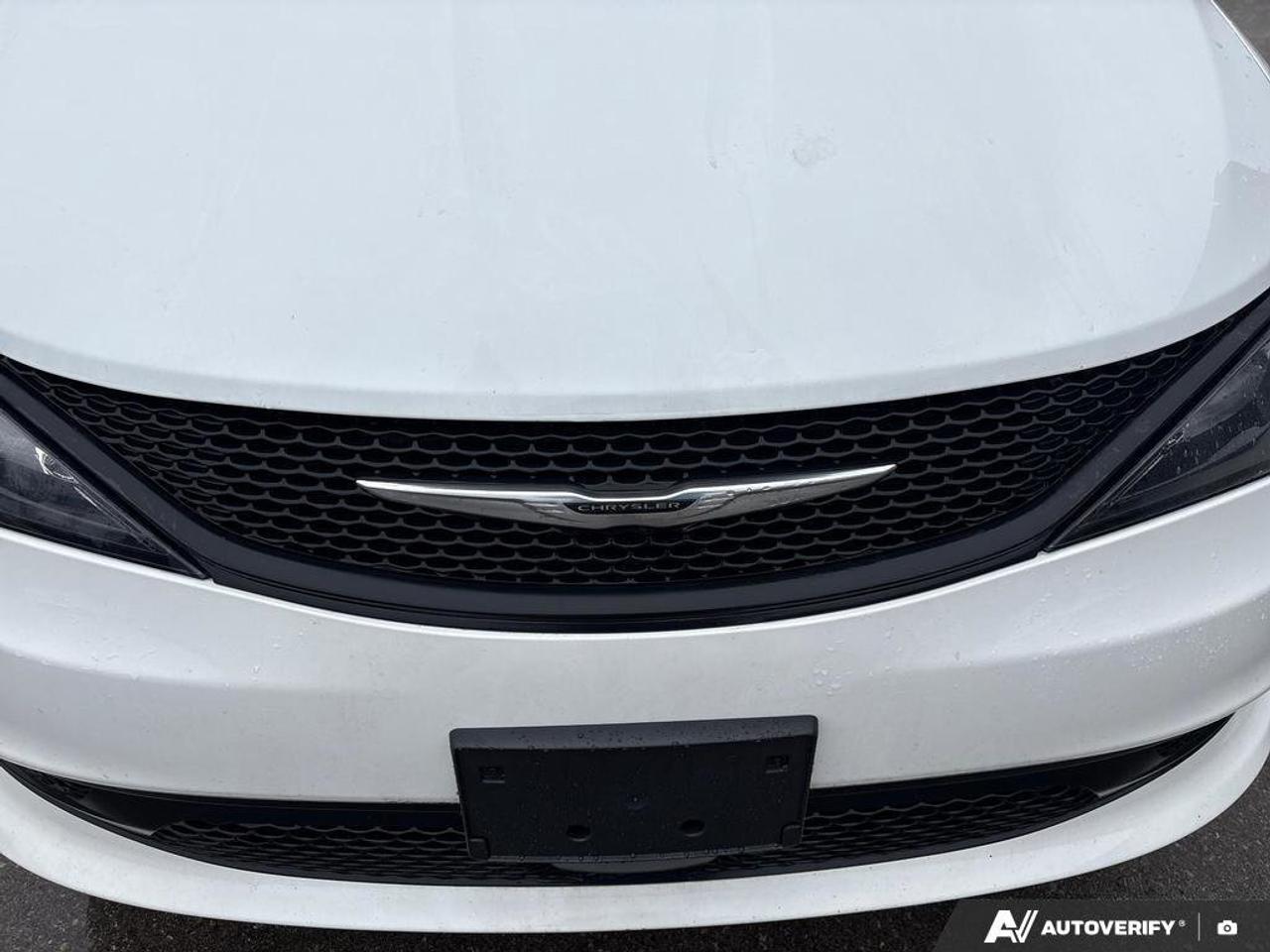 2024 Chrysler Grand Caravan SXT Photo