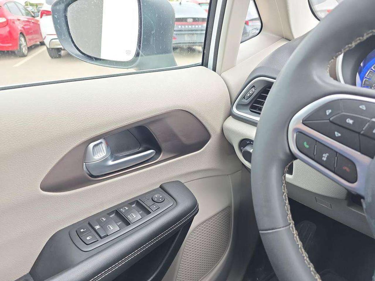 2024 Chrysler Grand Caravan SXT   NO ACCIDENTS HEATSEATS PWR DOORS CARPLAY Photo