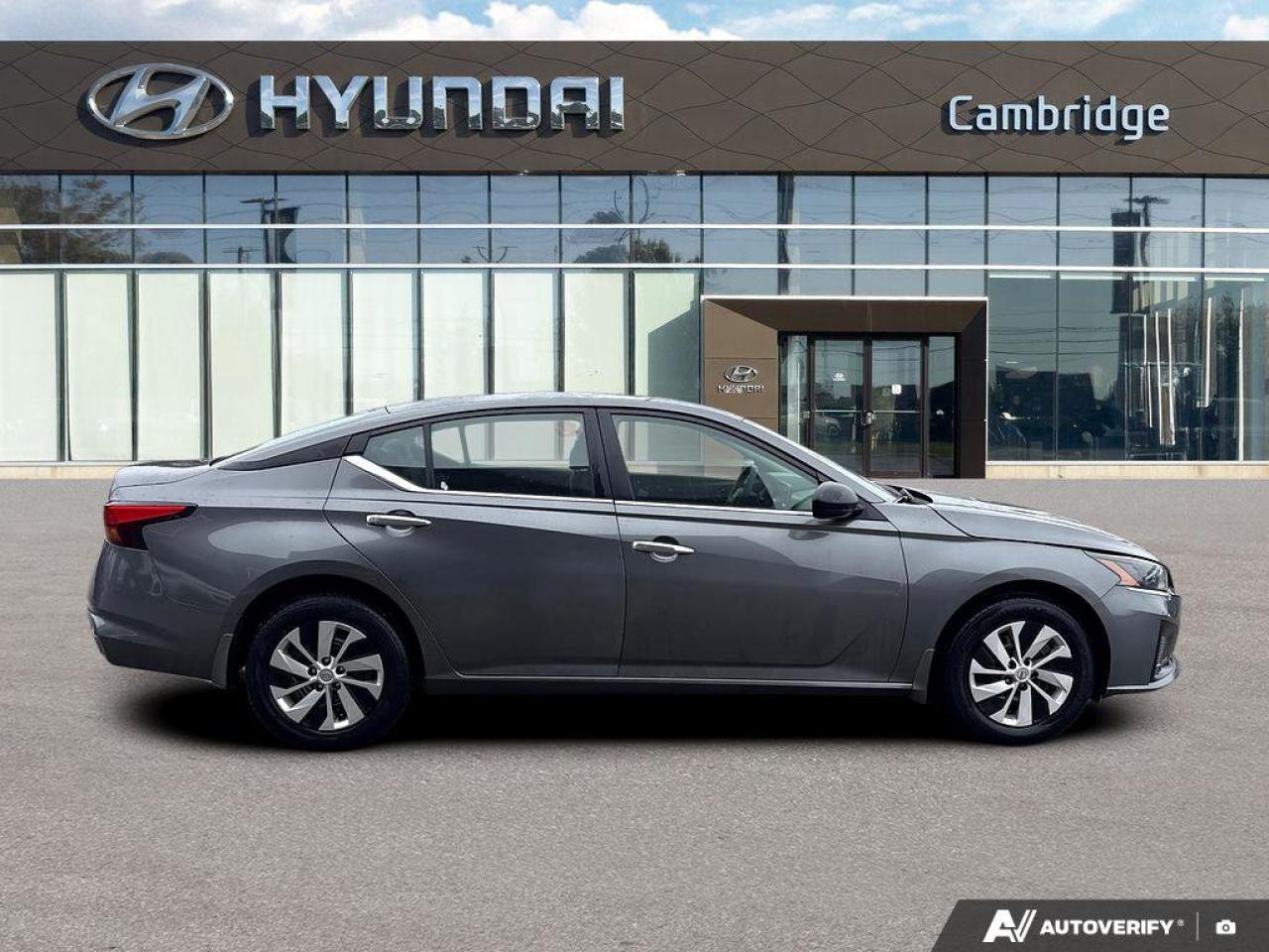 2024 Nissan Altima S Photo