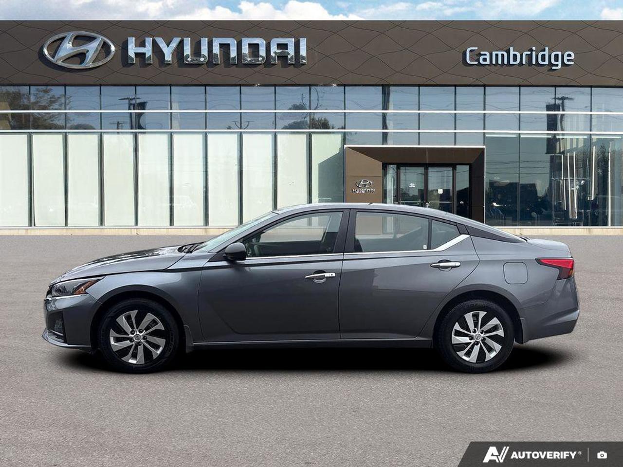 2024 Nissan Altima S AWD   NO ACCIDENTS   CARPLAY   6.5L/100KM Photo
