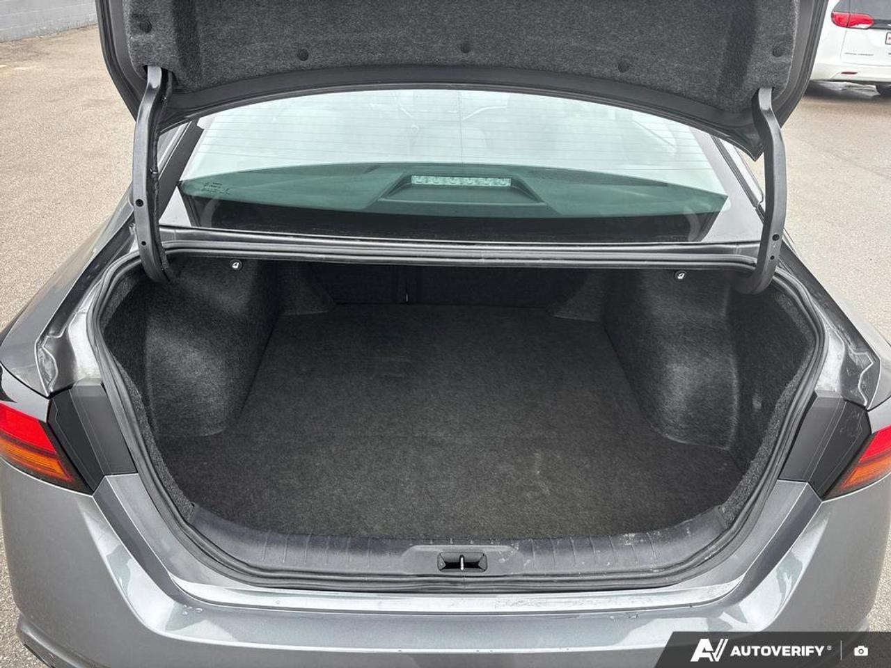 2024 Nissan Altima S AWD   NO ACCIDENTS   CARPLAY   6.5L/100KM Photo