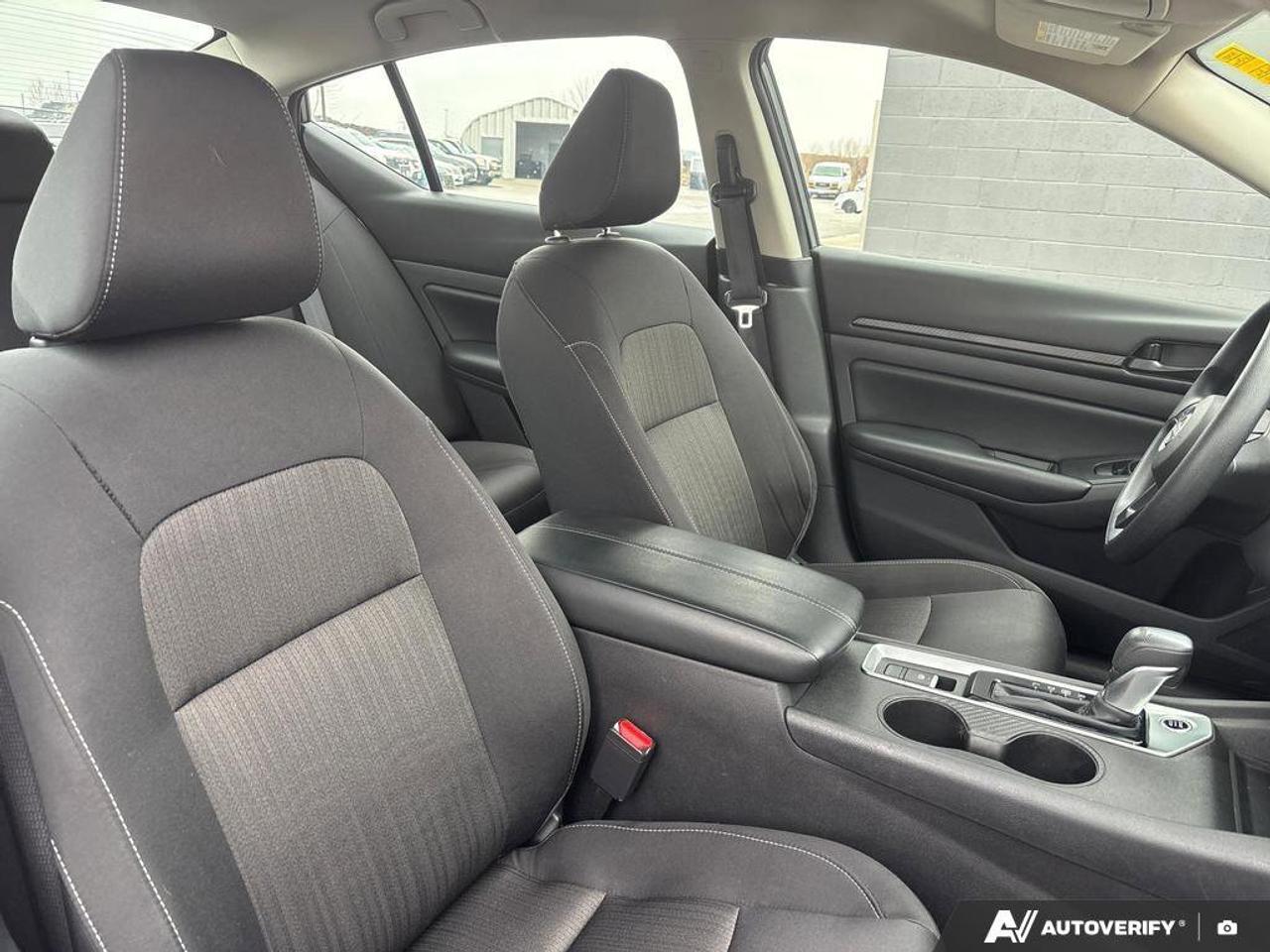 2024 Nissan Altima S AWD   NO ACCIDENTS   CARPLAY   6.5L/100KM Photo