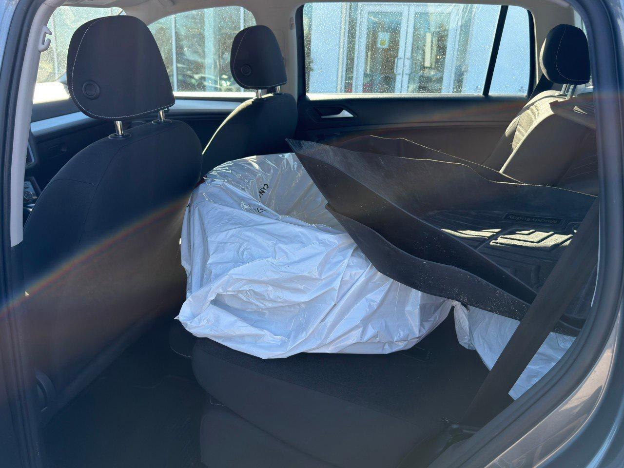 2022 Volkswagen Tiguan Trendline4MOTION AWD, HTD CLOTH SEATS, APPLE CARPL Photo