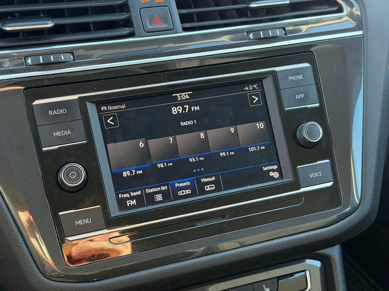 2022 Volkswagen Tiguan Trendline4MOTION AWD, HTD CLOTH SEATS, APPLE CARPL Photo