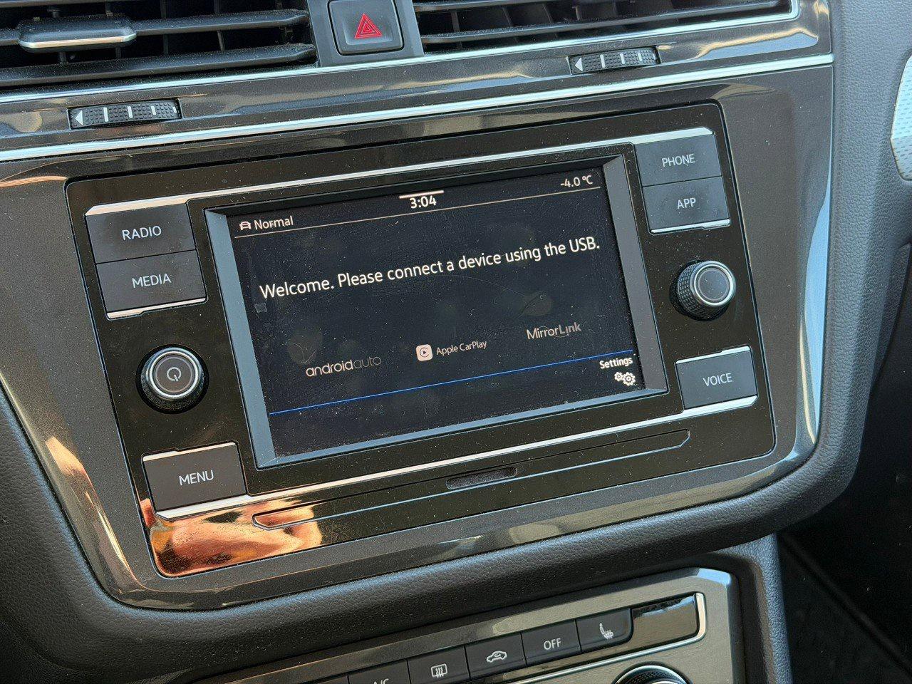 2022 Volkswagen Tiguan Trendline4MOTION AWD, HTD CLOTH SEATS, APPLE CARPL Photo