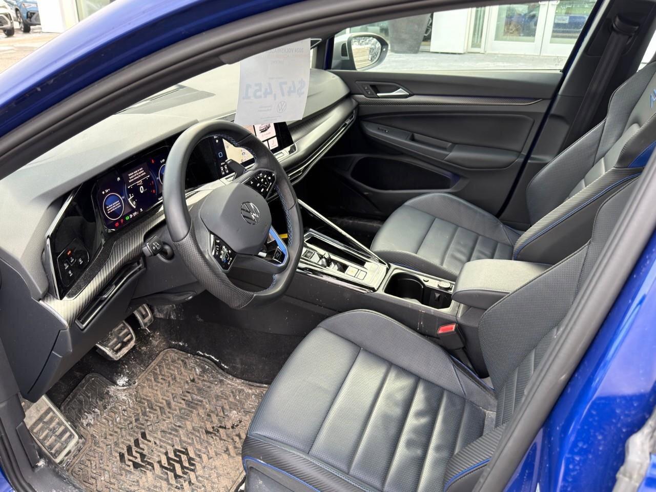 2024 Volkswagen Golf R ONE-OWNER, ACCIDENT-FREE, CARBON PACK, SUNROOF, AD Photo