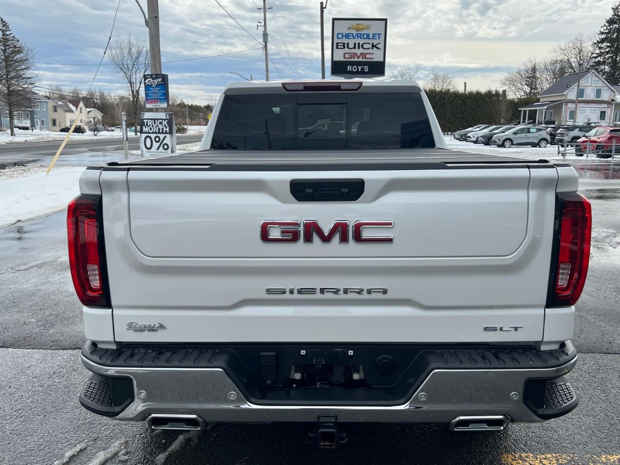 2025 GMC Sierra 1500 Crew Cab Standard Box 4-Wheel Drive SLT Photo