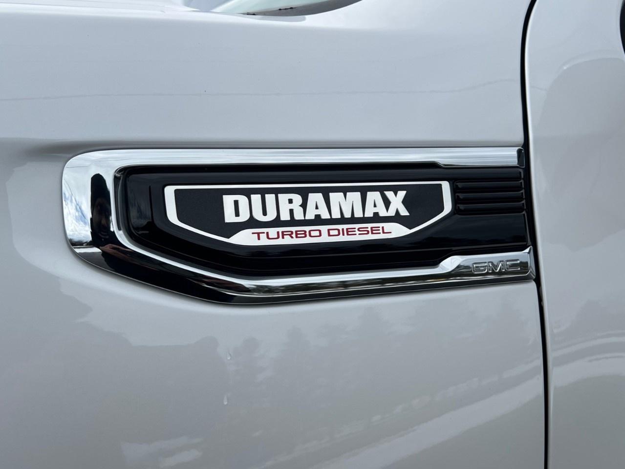 2025 GMC Sierra 1500 Crew Cab Standard Box 4-Wheel Drive SLT Photo