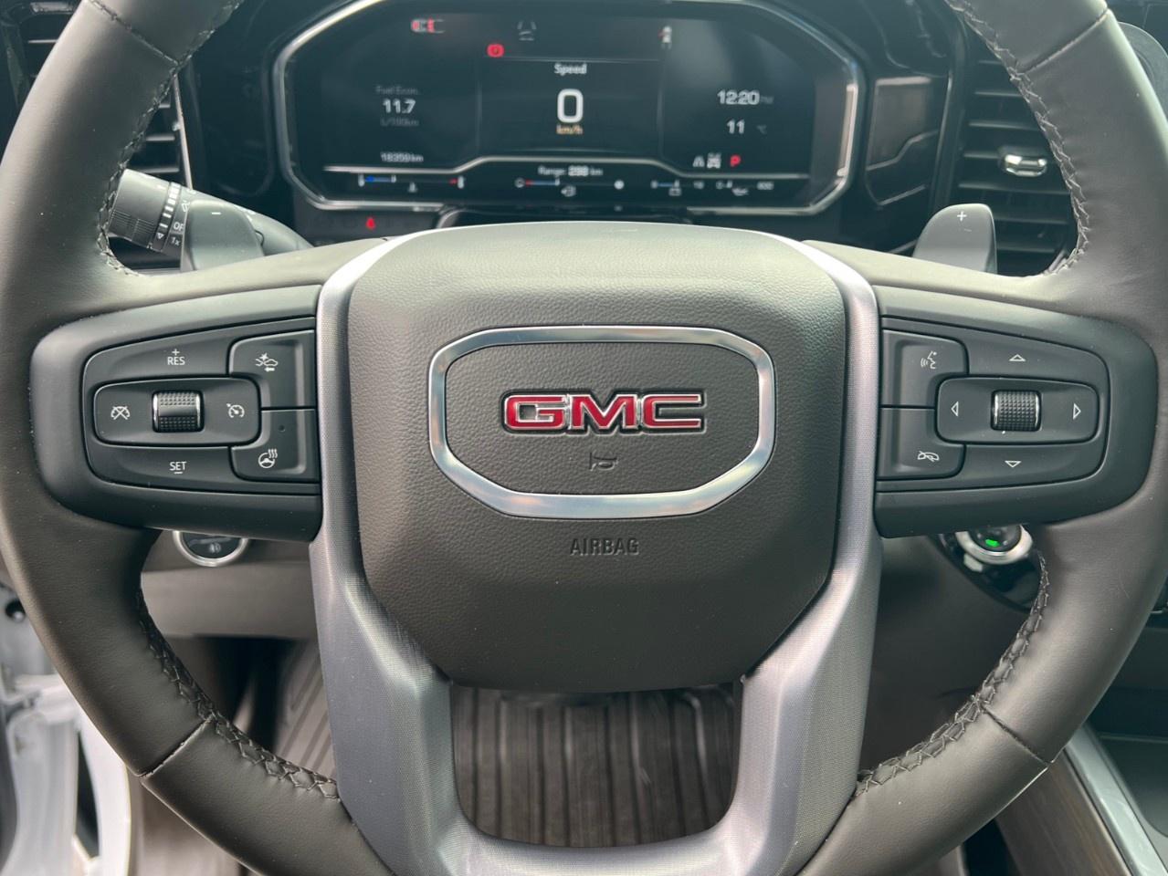 2025 GMC Sierra 1500 Crew Cab Standard Box 4-Wheel Drive SLT Photo