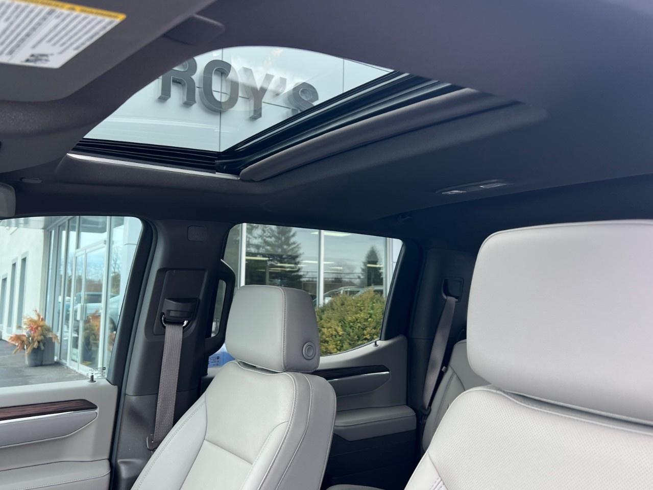 2025 GMC Sierra 1500 Crew Cab Standard Box 4-Wheel Drive SLT Photo