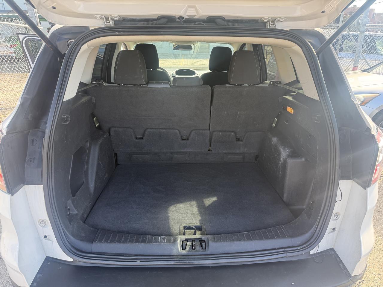 2017 Ford Escape *** 3 YEAR WARRANTY INCLUDED *** Photo