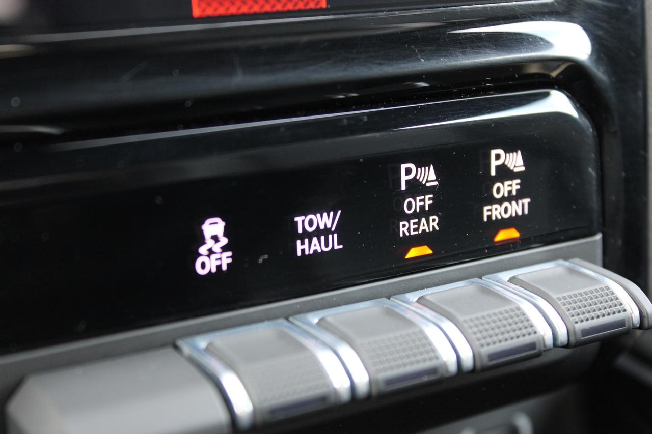 2022 RAM 1500 Sport Crew Cab 4WD   No Accident   Clean Carfax Photo