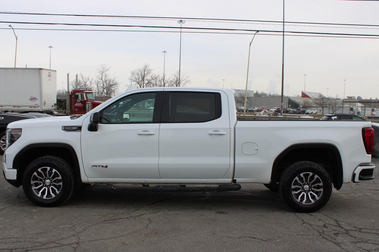 2022 GMC Sierra 1500 AT4 Crew Cab 4WD 6.2L No Accident New Screen Photo3