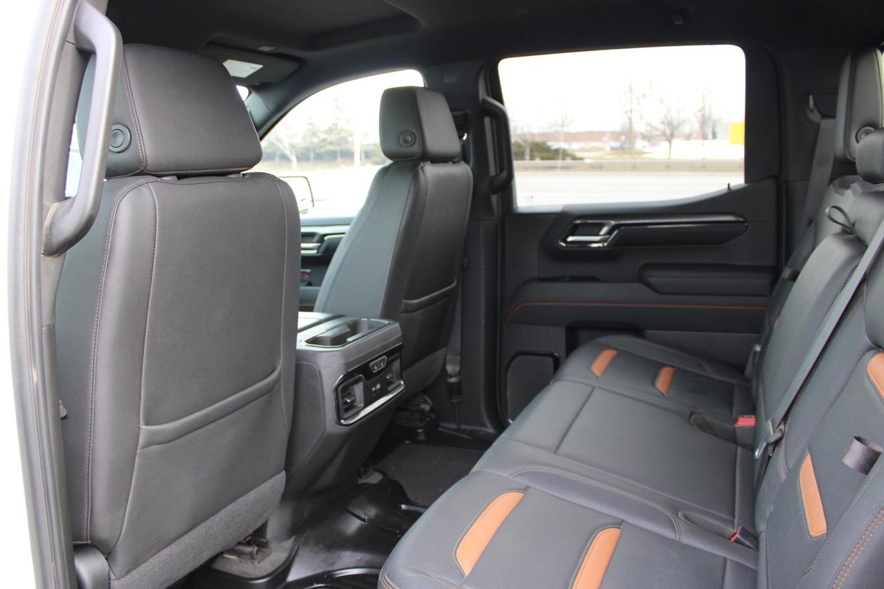 2022 GMC Sierra 1500 AT4 Crew Cab 4WD 6.2L No Accident New Screen Photo