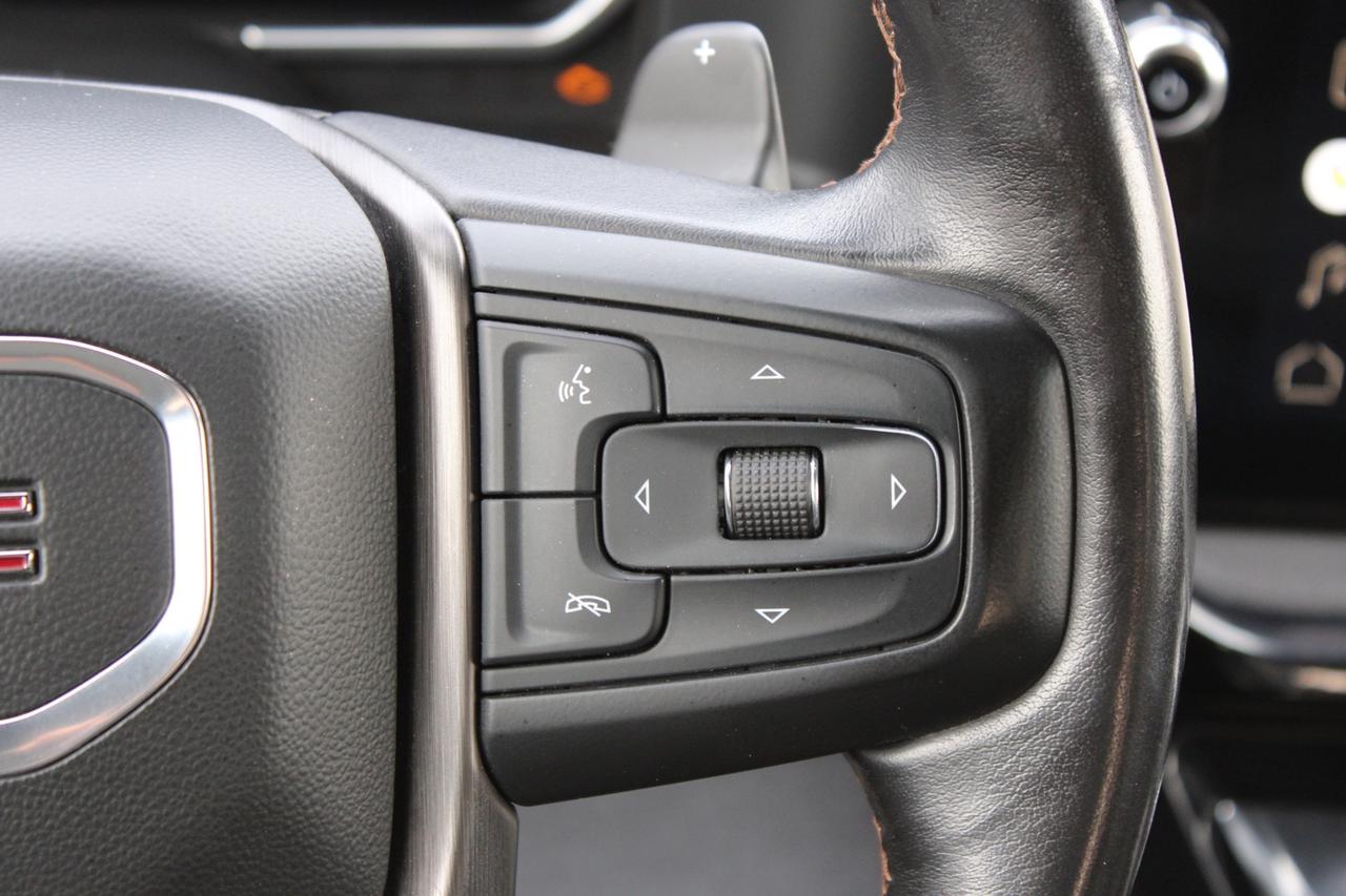 2022 GMC Sierra 1500 AT4 Crew Cab 4WD 6.2L No Accident New Screen Photo