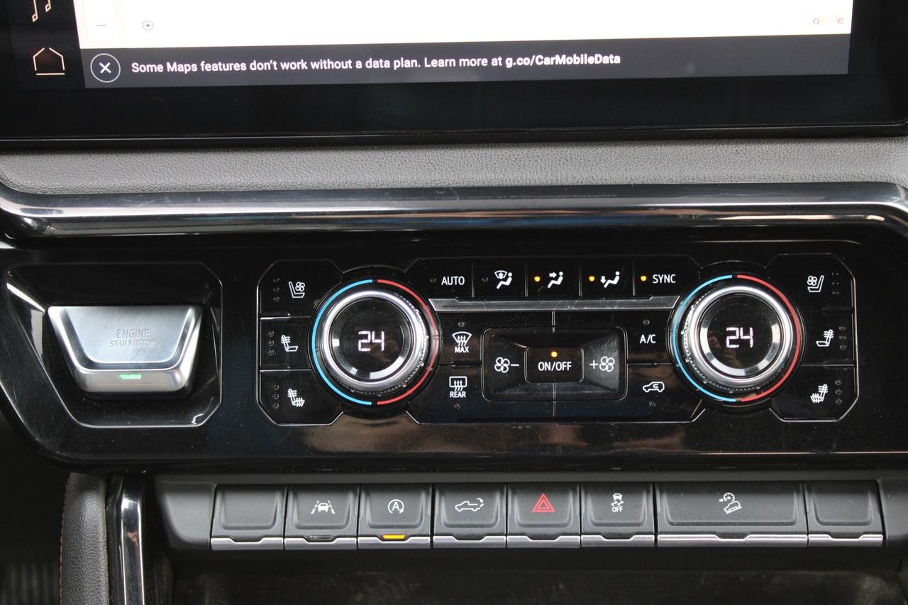 2022 GMC Sierra 1500 AT4 Crew Cab 4WD 6.2L No Accident New Screen Photo