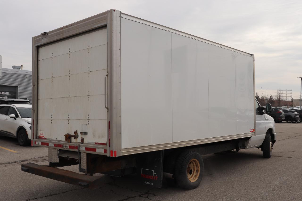 2022 Ford E-Series Cutaway  Photo