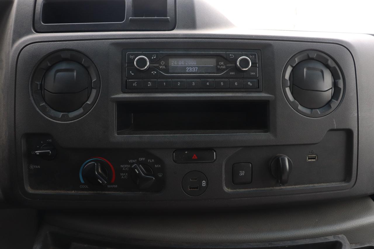 2022 Ford E-Series Cutaway  Photo