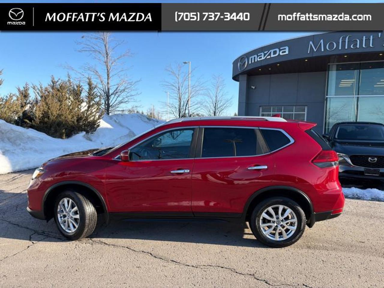 2017 Nissan Rogue SV Photo